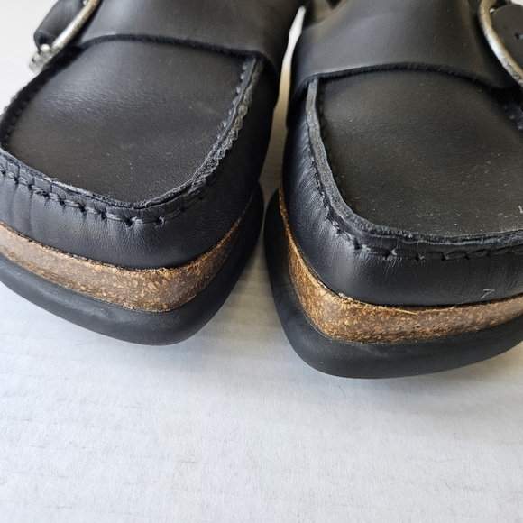 John Fluevog Black Leather Linn Peacemaker Mules - Picture 7 of 13